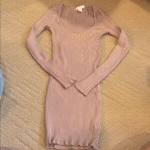 Elegant H&M Ribbed Knit Dress in Pink